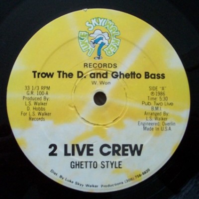 2 Live Crew – Trow The D. And Ghetto Bass (VLS) (1986) (320 kbps)