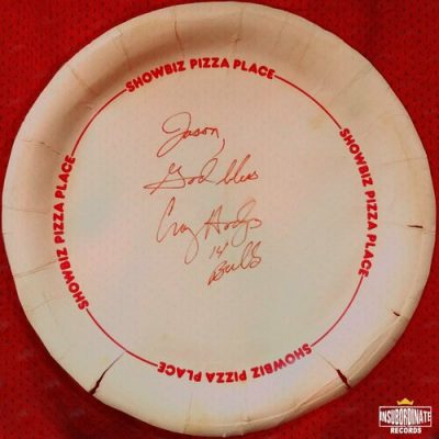 Jason Griff – Craig Hodges Autograph On A Showbiz Pizza Plate (WEB) (2023) (320 kbps)